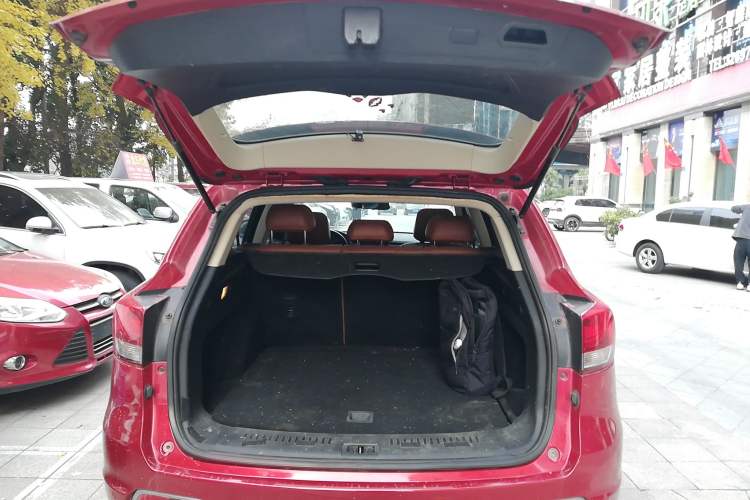 Used Hanteng X7 2016 1.5T Manual Comfort Model Trunk
