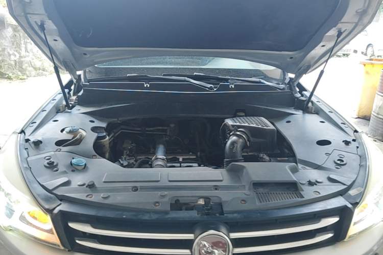 Used Hanteng X7 2016 1.5T Manual Luxury Edition Engine Bay