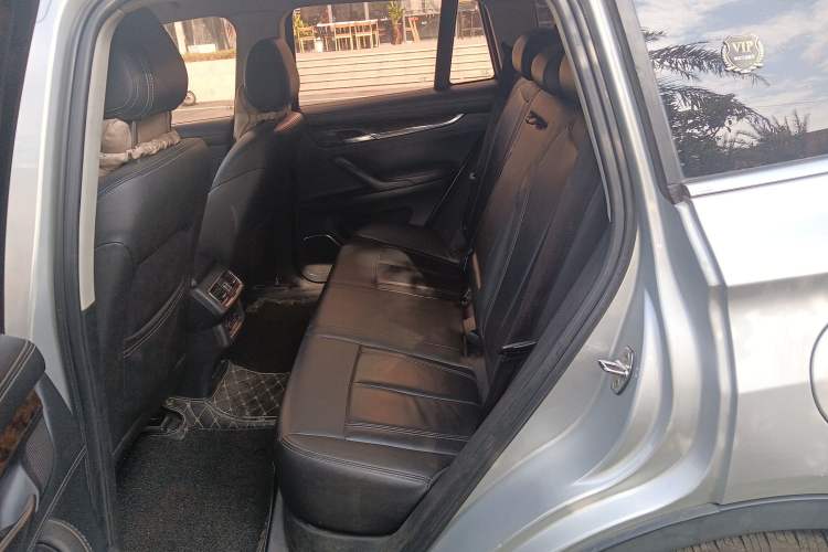 Used Hanteng X7 2016 2.0T DCT Luxury Edition Left Rear Seat