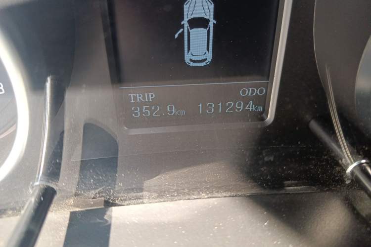 Used Hanteng X7 2016 2.0T DCT Luxury Edition Odometer Close Up