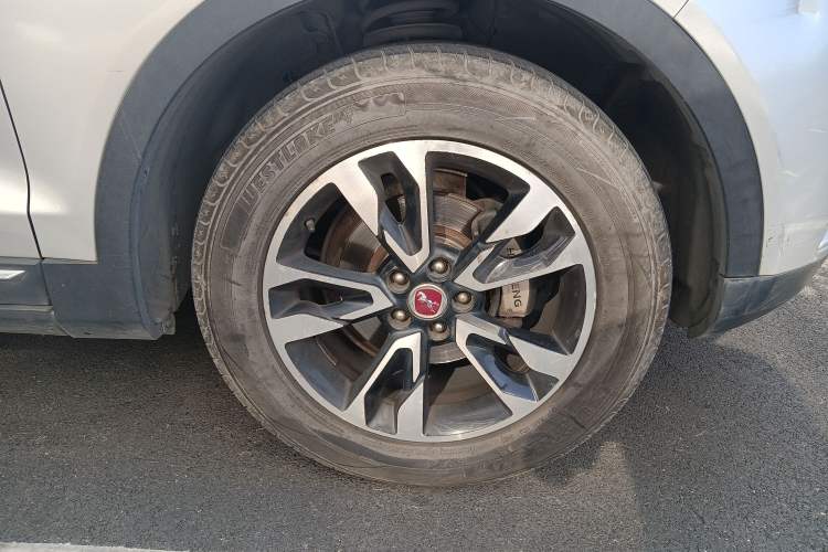 Used Hanteng X7 2016 2.0T DCT Luxury Edition Right Front Wheel Hub
