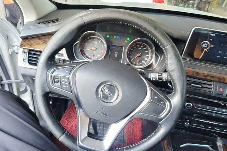 Used Hanteng X7 2016 1.5T Manual Luxury Edition Steering Wheel