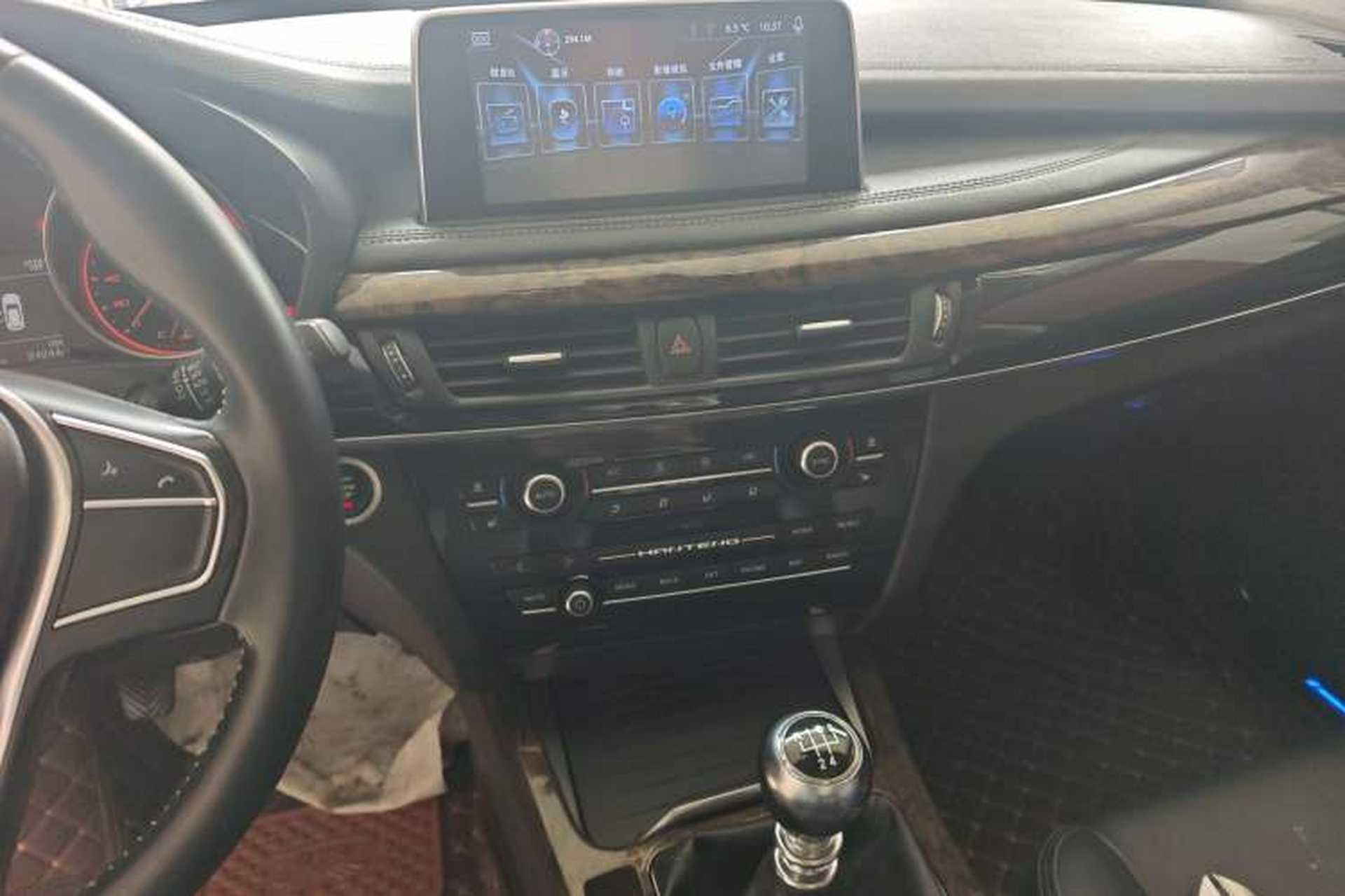 Used Hanteng X7 2016 1.5T Manual Luxury Edition Audio And AC Panel