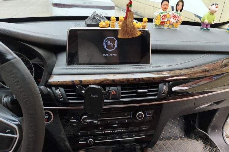 Used Hanteng X7 2016 1.5T Manual Luxury Version Audio And AC Panel