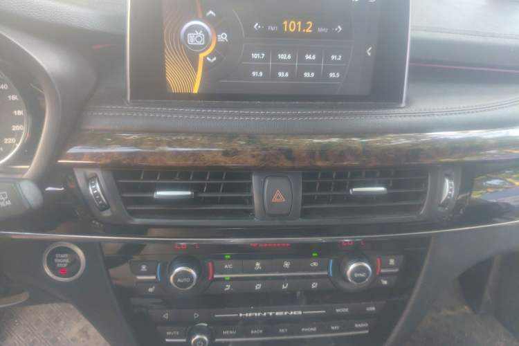 Used Hanteng X7 2016 2.0T DCT Luxury Edition Audio And AC Panel