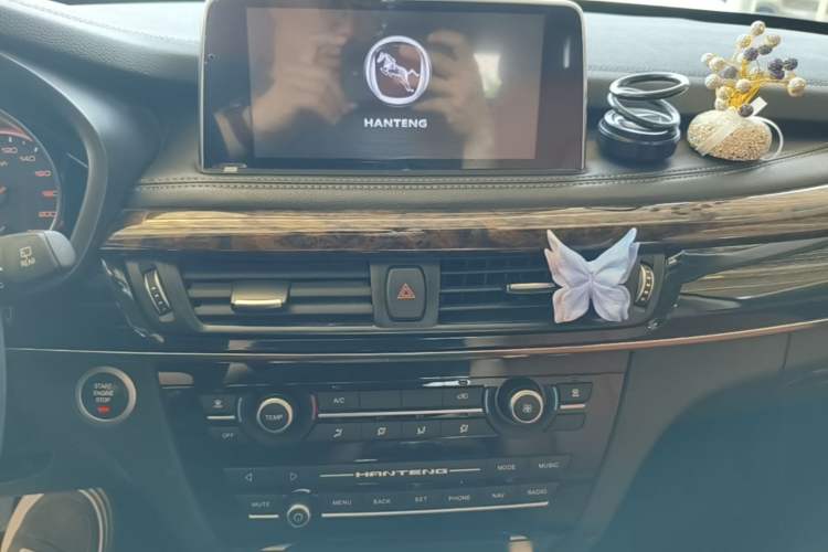 Used Hanteng X7 2016 1.5T Manual Luxury Version Audio And AC Panel