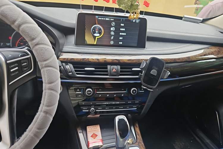 Used Hanteng X7 2016 2.0T DCT Luxury Version Audio And AC Panel
