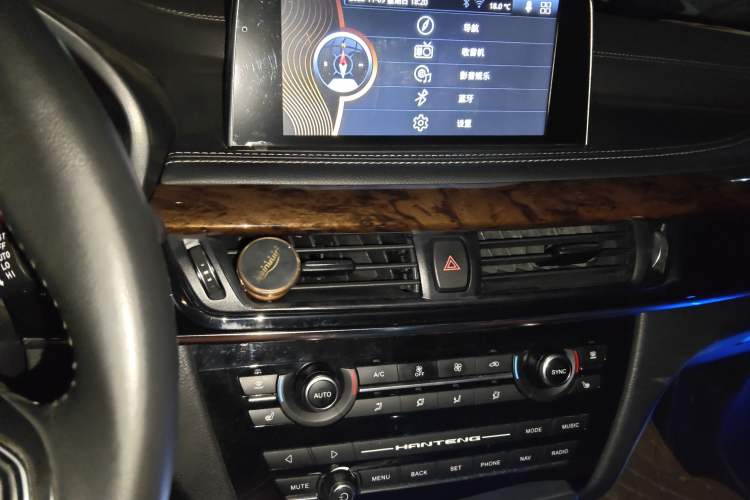 Used Hanteng X7 2016 1.5T Manual Luxury Edition Audio And AC Panel