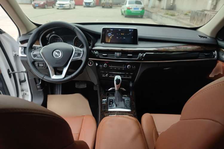 Used Hanteng X7 2016 2.0T DCT Luxury Version Center Console