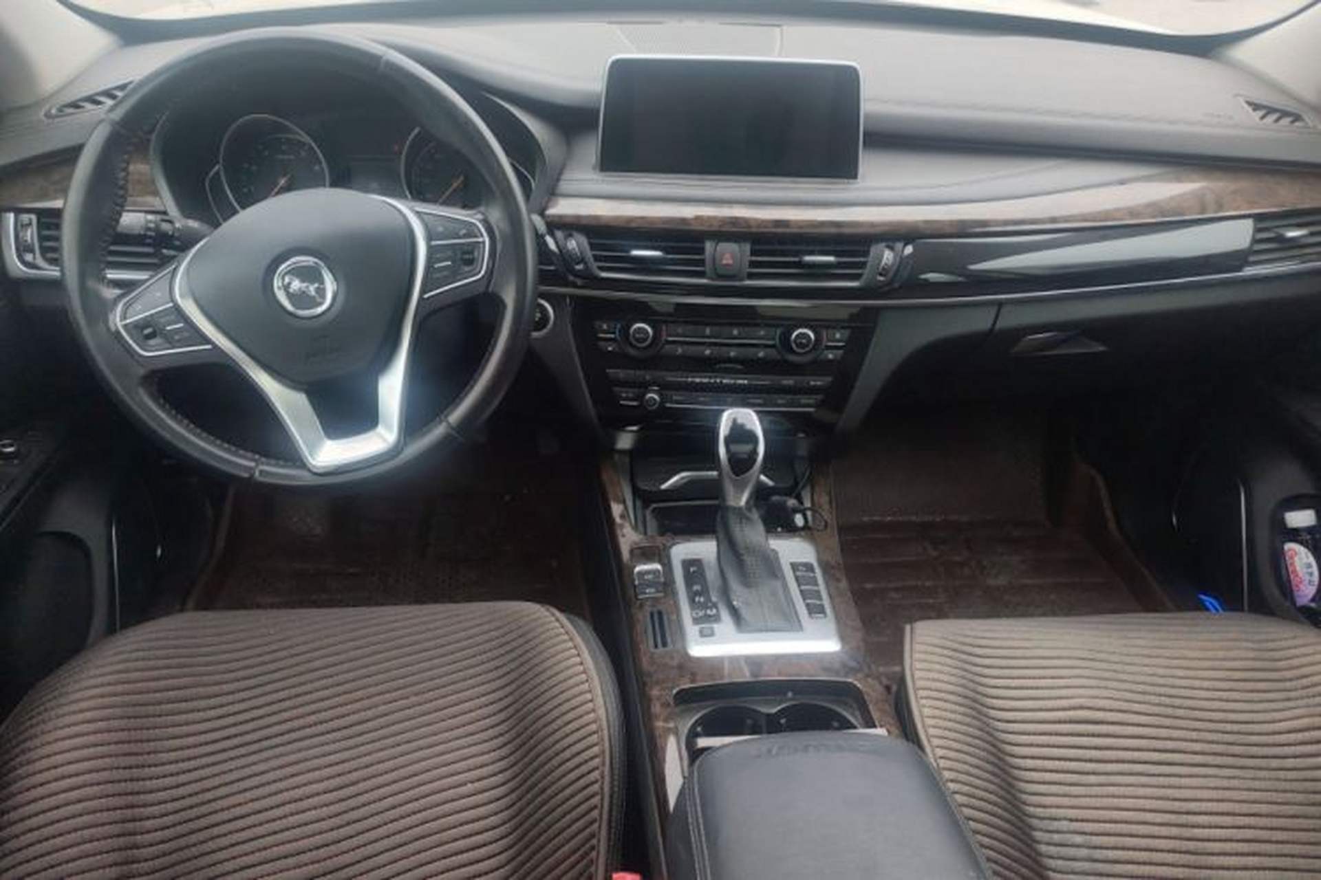 Used Hanteng X7 2016 2.0T DCT Luxury Edition Center Console