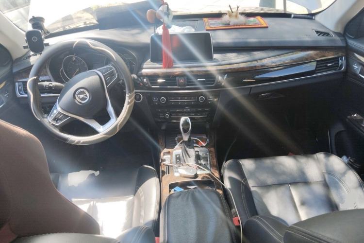 Used Hanteng X7 2016 2.0T DCT Luxury Edition Center Console