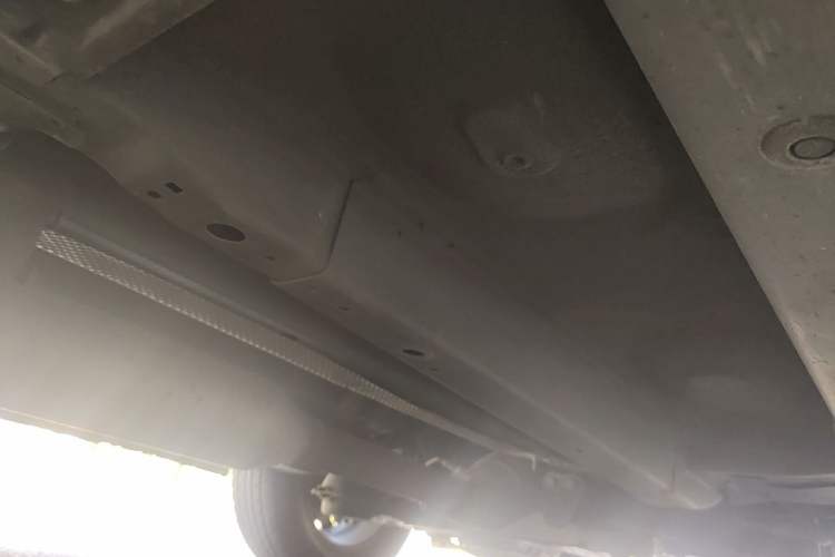 Used Hanteng X7 2016 2.0T DCT Luxury Edition Chassis Front Right