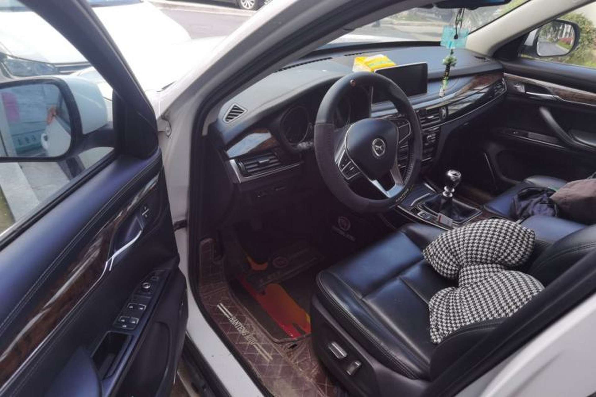 Used Hanteng X7 2016 1.5T Manual Luxury Edition Driver Seat