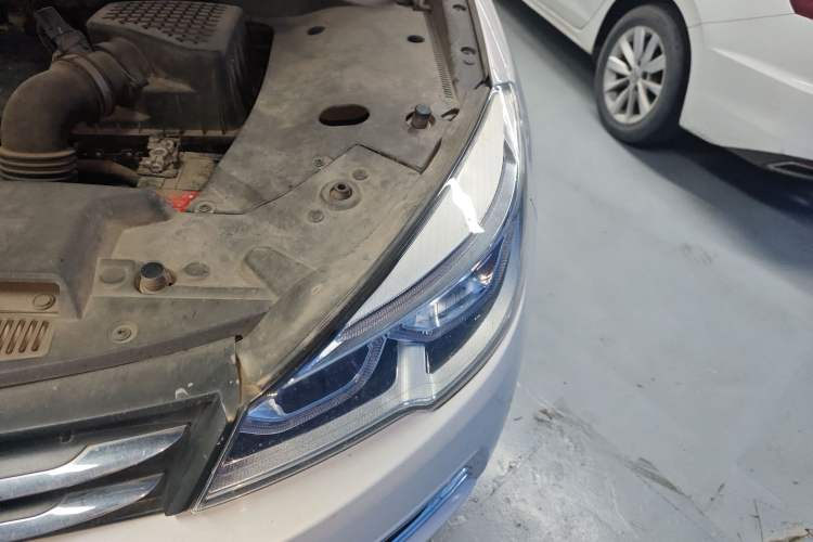 Used Hanteng X7 2016 1.5T Manual Luxury Version Engine Bay Left