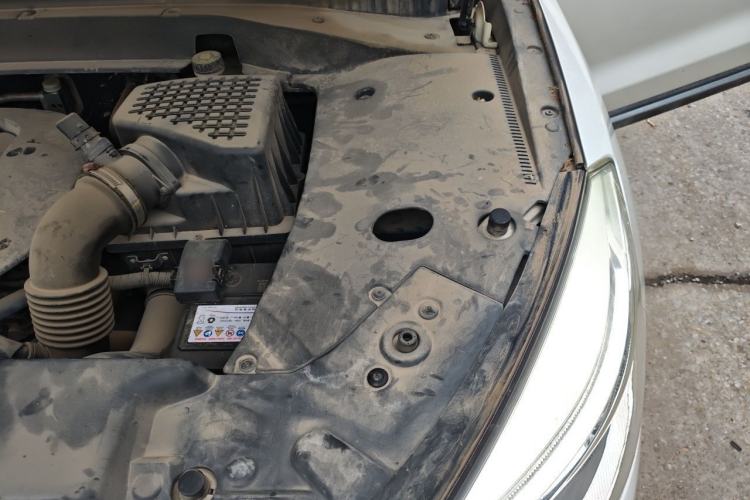 Used Hanteng X7 2016 1.5T Manual Luxury Edition Engine Bay Left