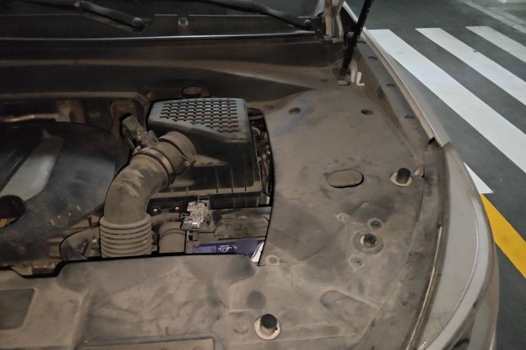 Used Hanteng X7 2016 1.5T Manual Luxury Edition Engine Bay Left