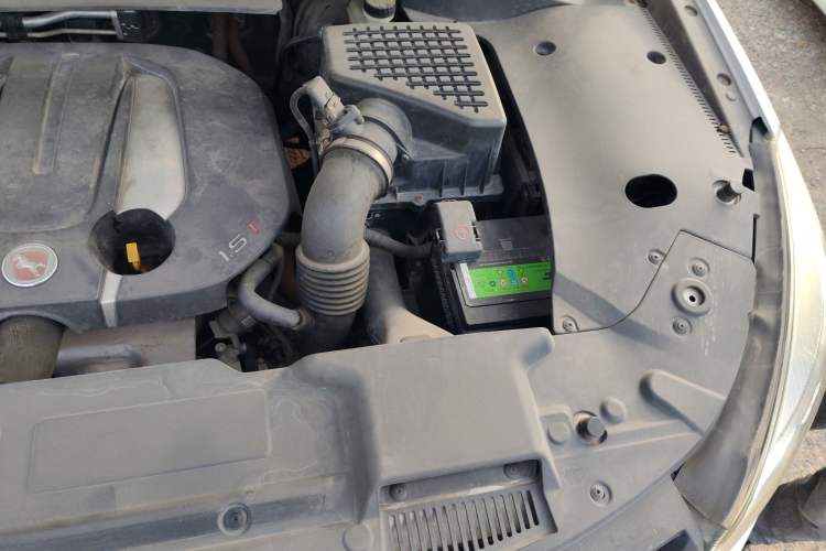 Used Hanteng X7 2016 1.5T Manual Luxury Edition Engine Bay Left