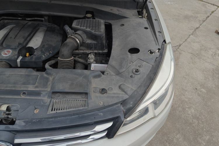 Used Hanteng X7 2016 1.5T Manual Luxury Edition Engine Bay Left