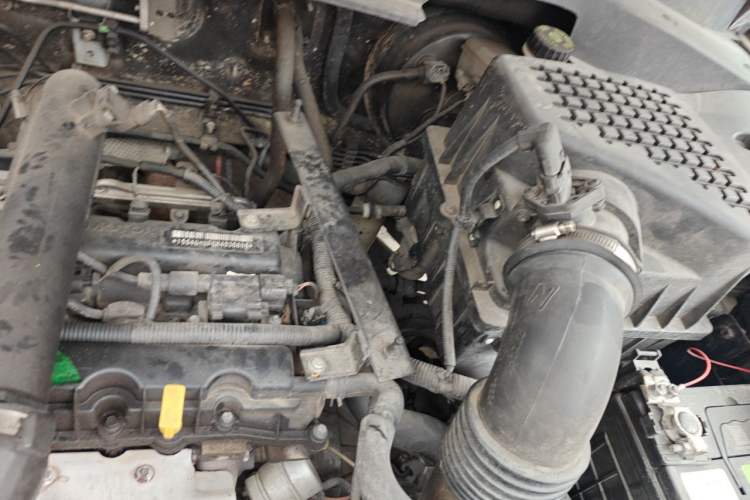 Used Hanteng X7 2016 1.5T Manual Luxury Version Engine Bay Left