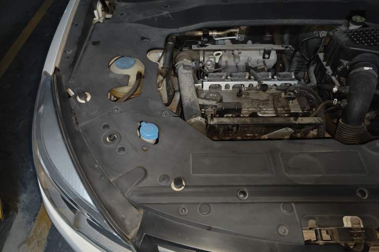 Used Hanteng X7 2016 2.0T DCT Luxury Edition Engine Bay Right