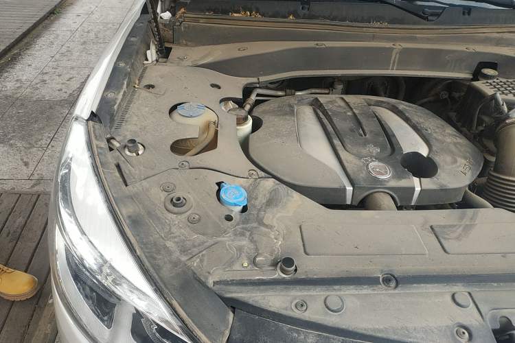 Used Hanteng X7 2016 1.5T Manual Comfort Model Engine Bay Right