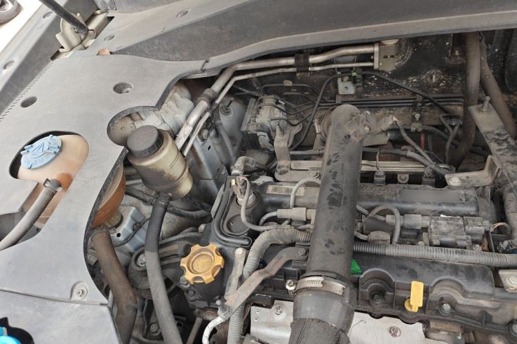 Used Hanteng X7 2016 1.5T Manual Luxury Version Engine Bay Right