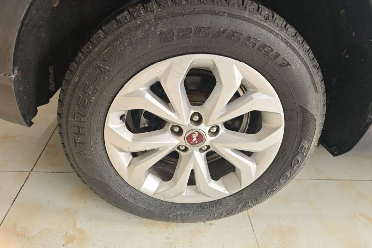 Used Hanteng X7 2016 1.5T Manual Luxury Edition Exterior 4