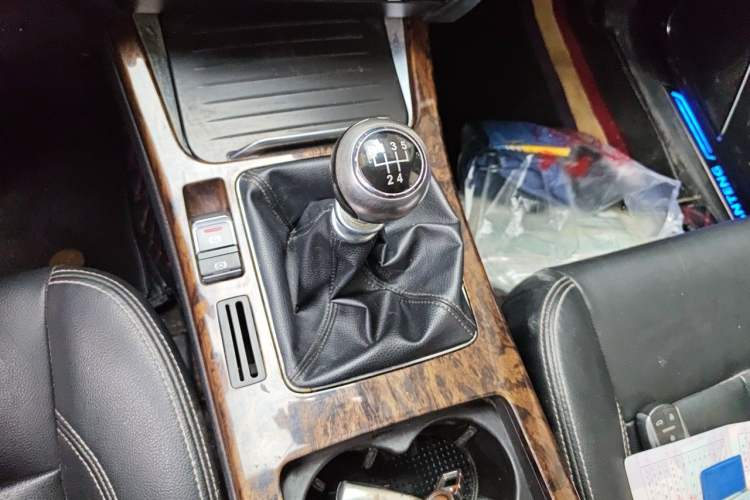 Used Hanteng X7 2016 1.5T Manual Luxury Edition Gear Lever