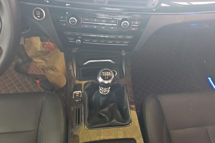Used Hanteng X7 2016 1.5T Manual Luxury Edition Gear Lever