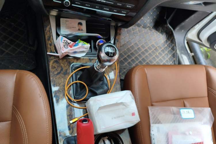 Used Hanteng X7 2016 1.5T Manual Luxury Version Gear Lever