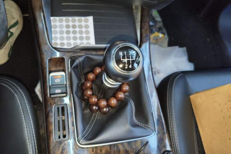 Used Hanteng X7 2016 1.5T Manual Luxury Edition Gear Lever