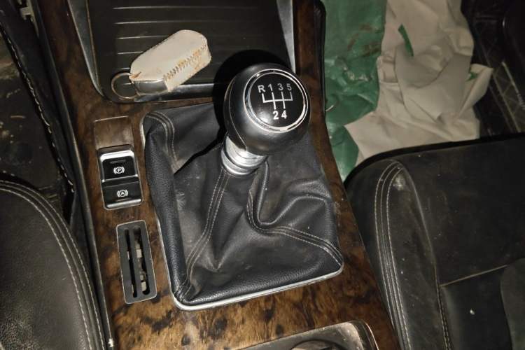 Used Hanteng X7 2016 1.5T Manual Luxury Edition Gear Lever