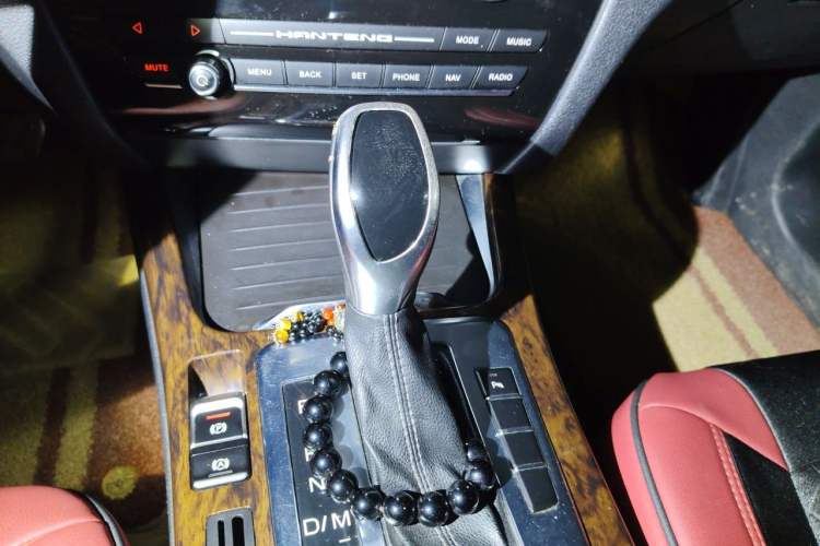 Used Hanteng X7 2016 2.0T DCT Luxury Edition Gear Lever