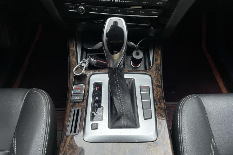 Used Hanteng X7 2016 2.0T DCT Luxury Edition Gear Lever