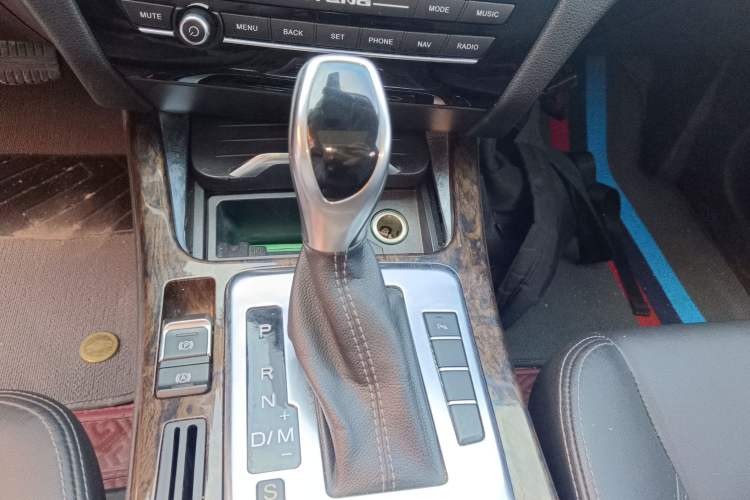Used Hanteng X7 2016 2.0T DCT Yu Ma Edition Gear Lever