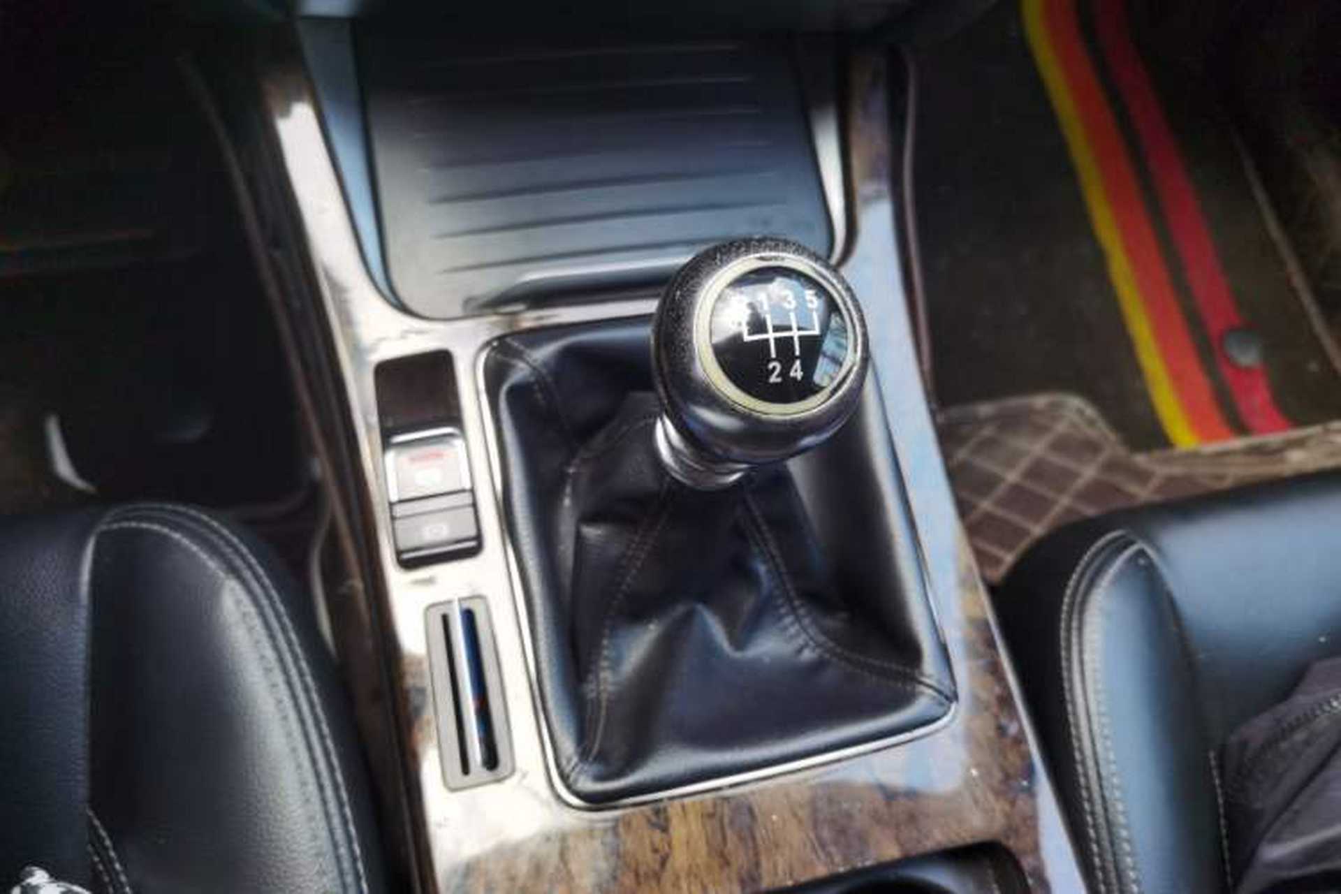Used Hanteng X7 2016 1.5T Manual Luxury Edition Gear Lever