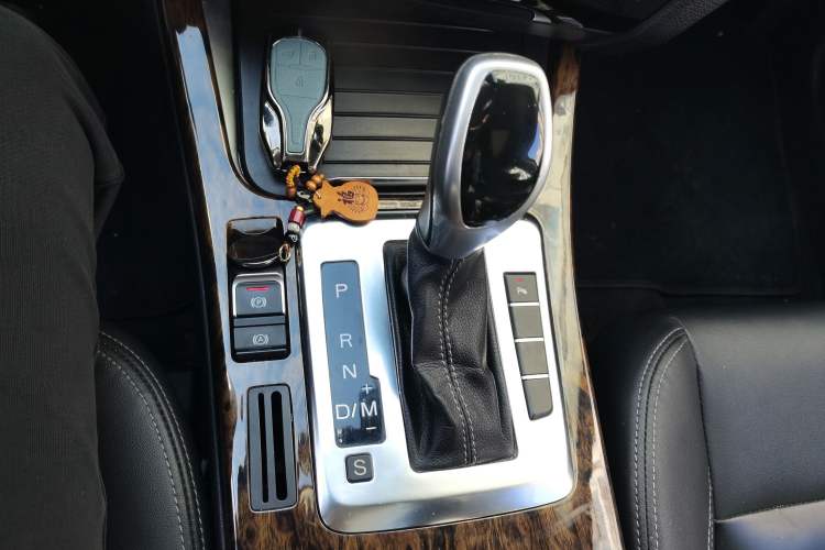 Used Hanteng X7 2016 2.0T DCT Luxury Edition Gear Lever