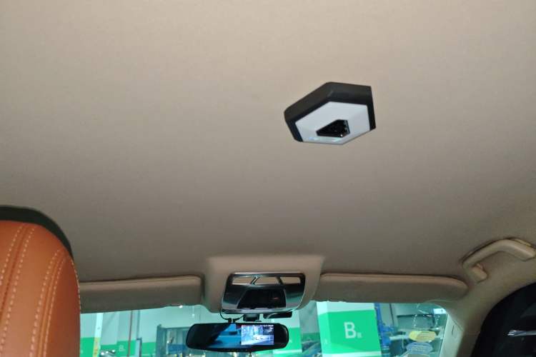 Used Hanteng X7 2016 2.0T DCT Luxury Version Headliner
