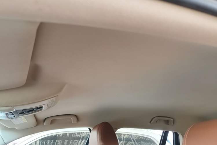 Used Hanteng X7 2016 1.5T Manual Luxury Version Headliner