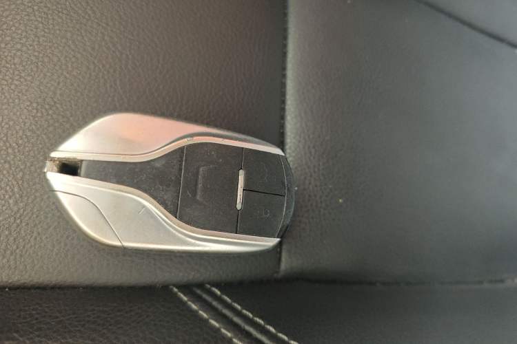 Used Hanteng X7 2016 1.5T Manual Luxury Edition Interior 1
