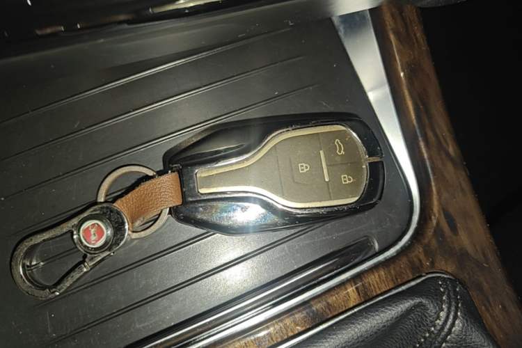 Used Hanteng X7 2016 1.5T Manual Luxury Edition Interior 1