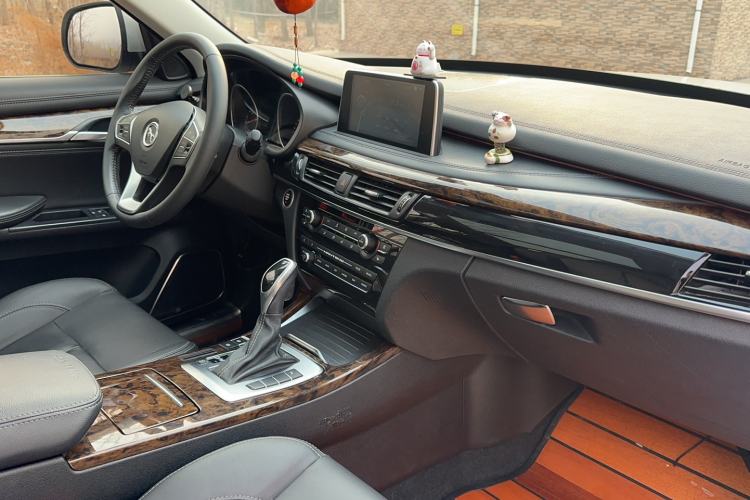 Used Hanteng X7 2016 2.0T DCT Luxury Edition Interior 14