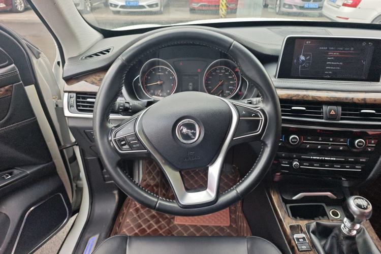Used Hanteng X7 2016 1.5T Manual Luxury Edition Interior 3