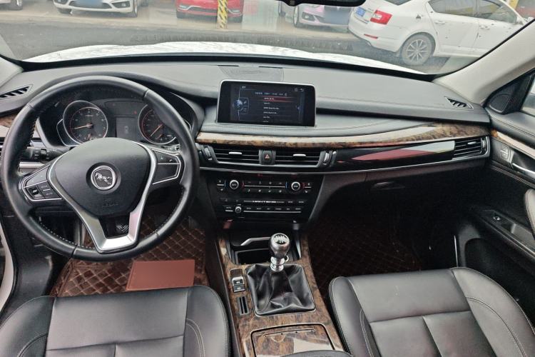 Used Hanteng X7 2016 1.5T Manual Luxury Edition Interior 4