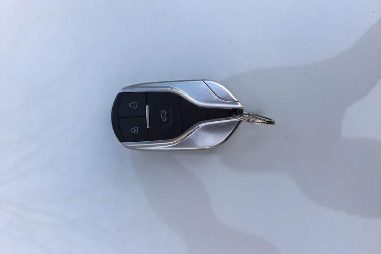 Used Hanteng X7 2016 2.0T DCT Luxury Edition Interior 4