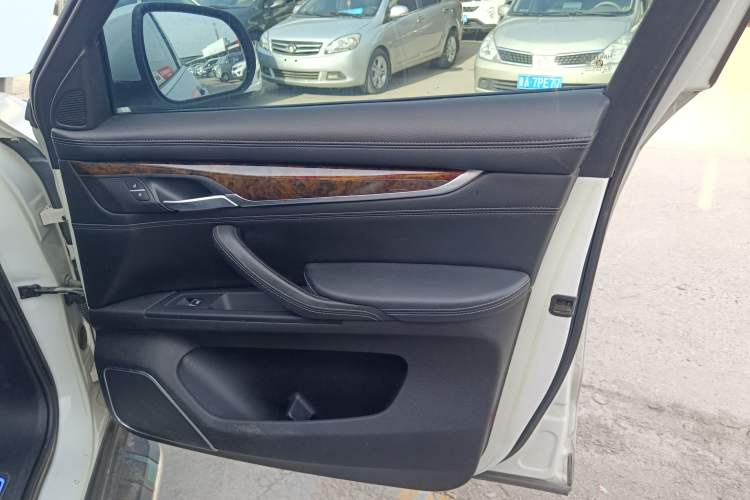 Used Hanteng X7 2016 2.0T DCT Yu Ma Edition Interior 5
