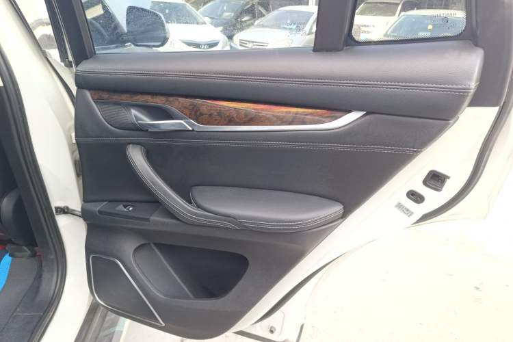 Used Hanteng X7 2016 2.0T DCT Yu Ma Edition Interior 6