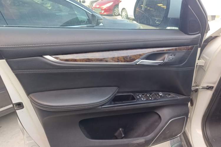 Used Hanteng X7 2016 2.0T DCT Yu Ma Edition Interior 7