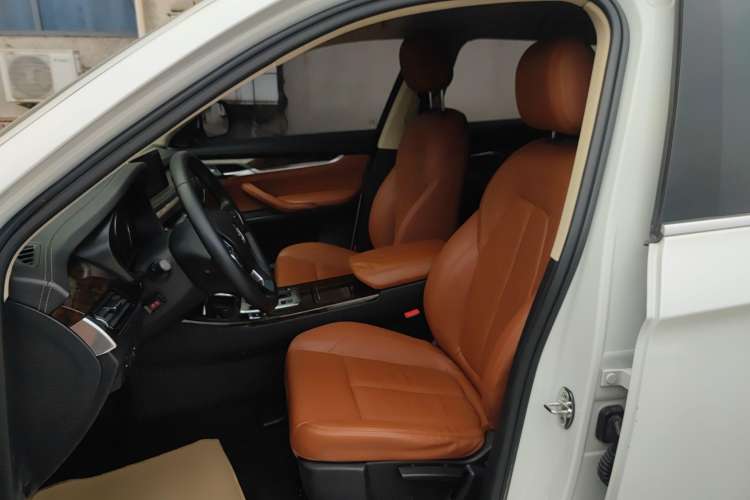 Used Hanteng X7 2016 2.0T DCT Luxury Version Left Front Seat