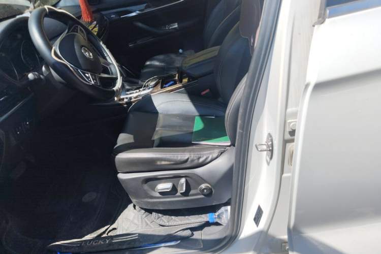 Used Hanteng X7 2016 2.0T DCT Luxury Edition Left Front Seat